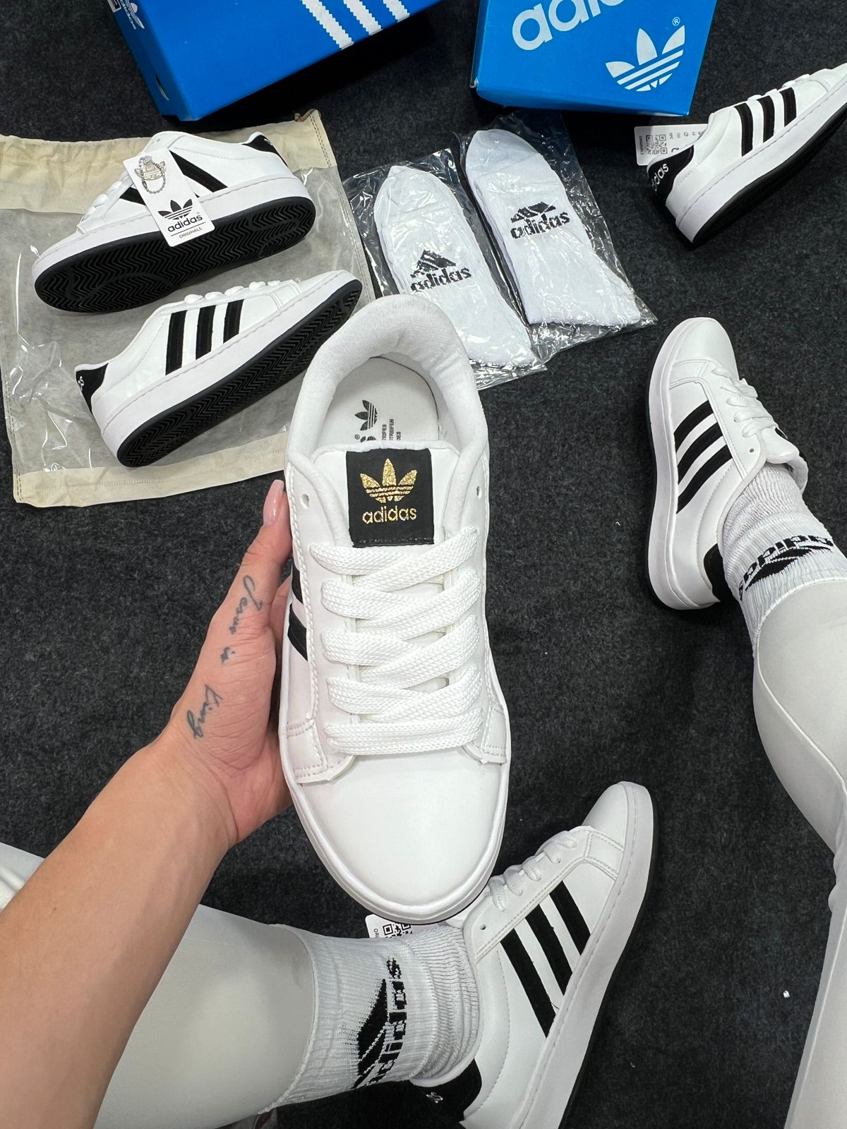 Adidas Ladies Premium Branco e Preto Atacado
