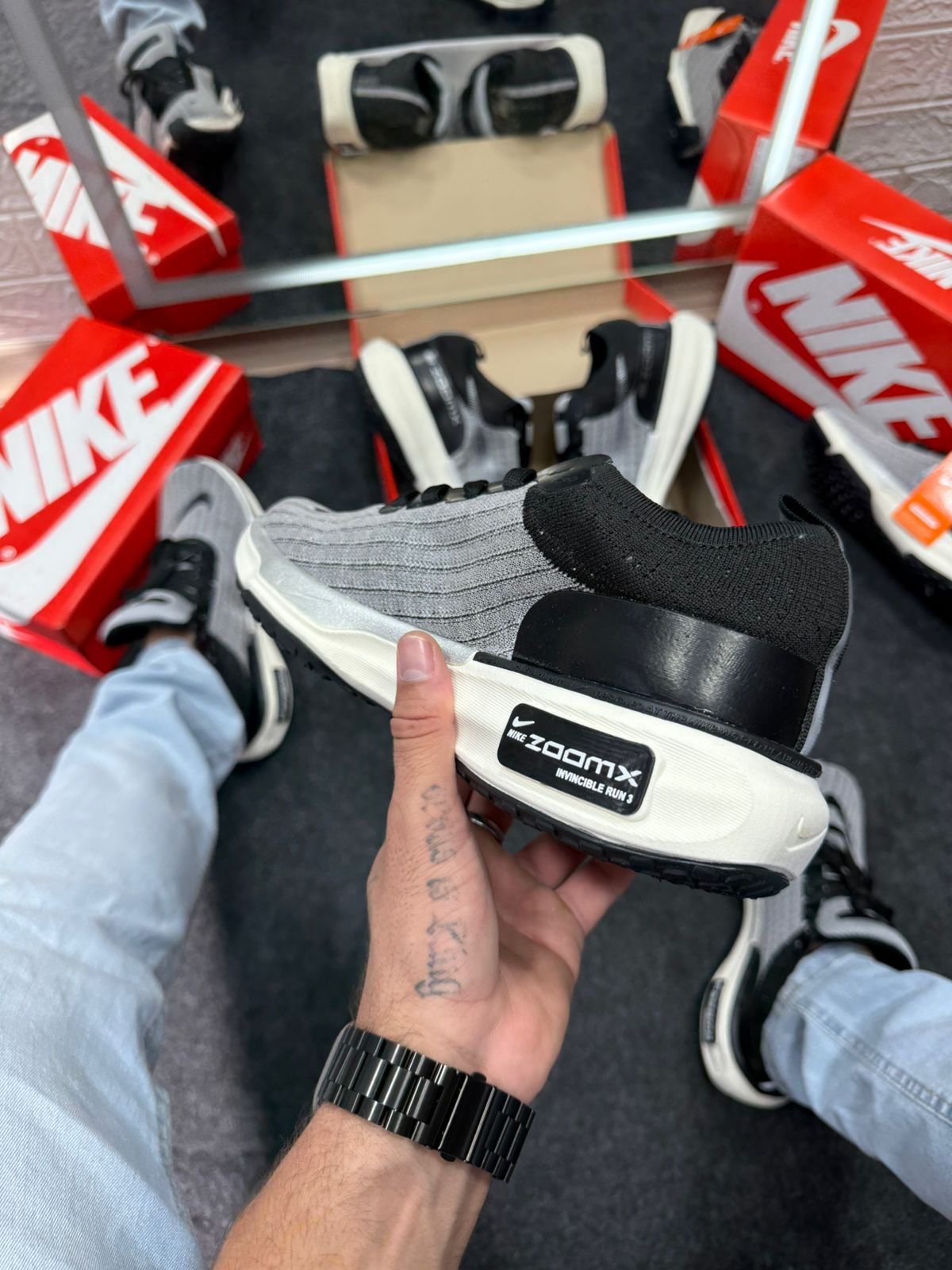 Nike ZoomX Invincible Run Prata Atacado