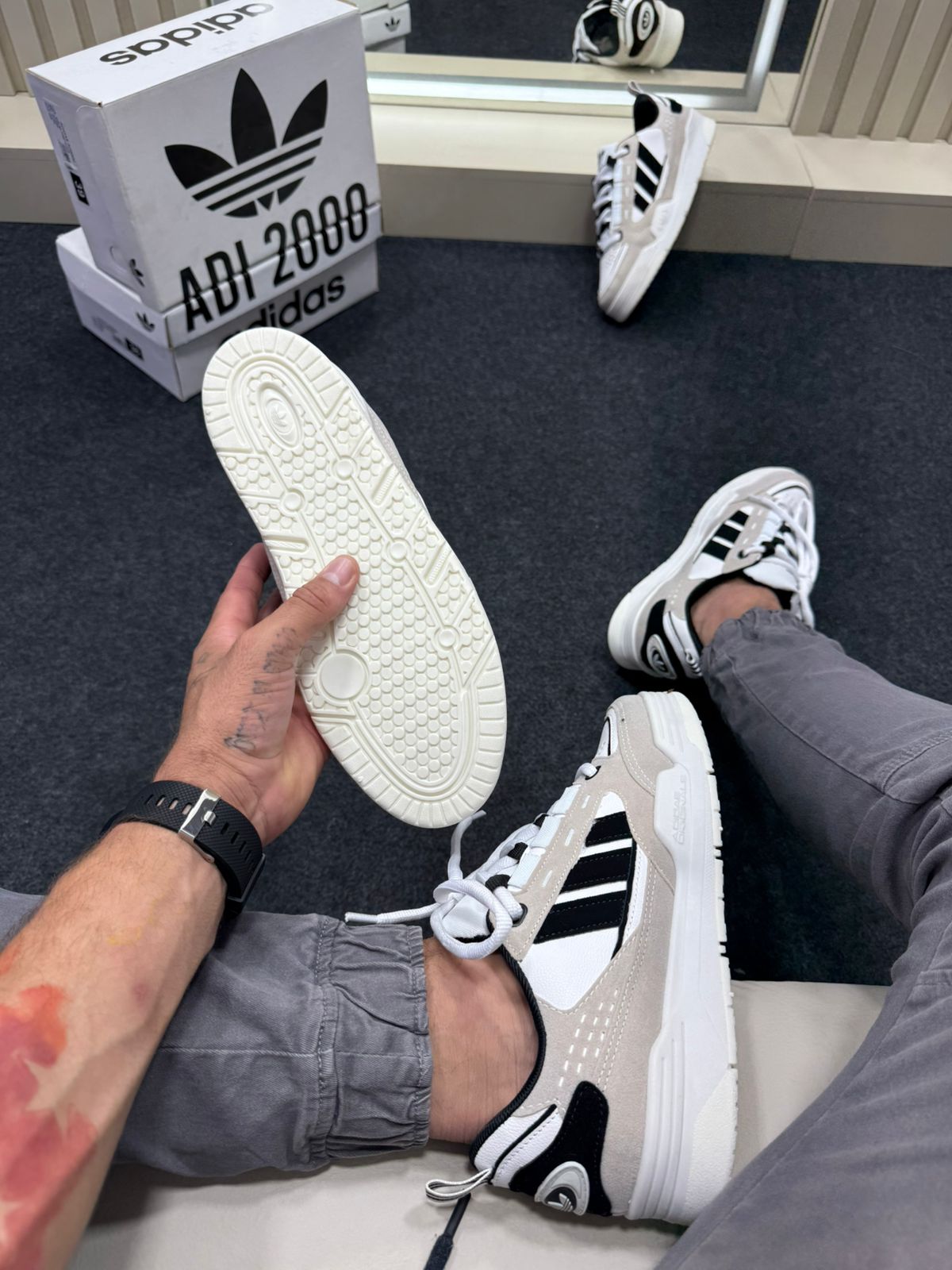 Adidas 2000 Premium Bege Claro