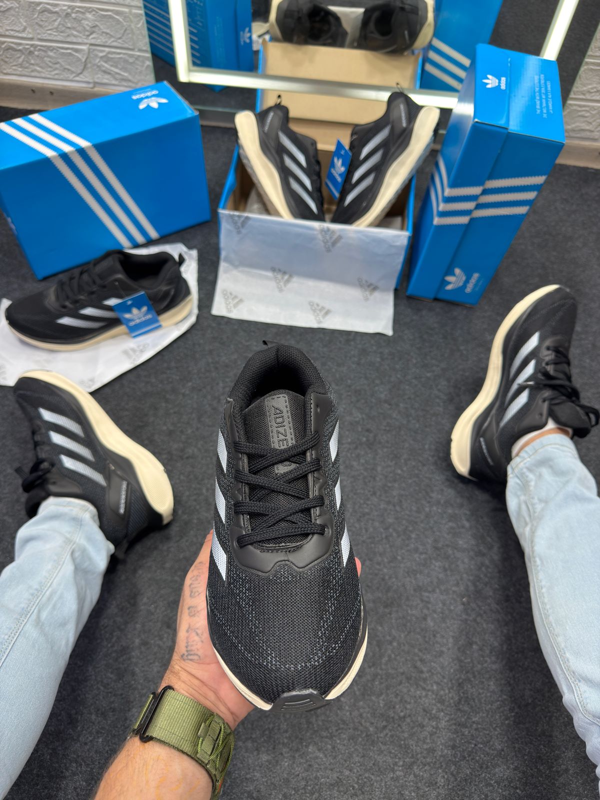 Adidas Adizero Boston 12 Preto e Branco Atacado