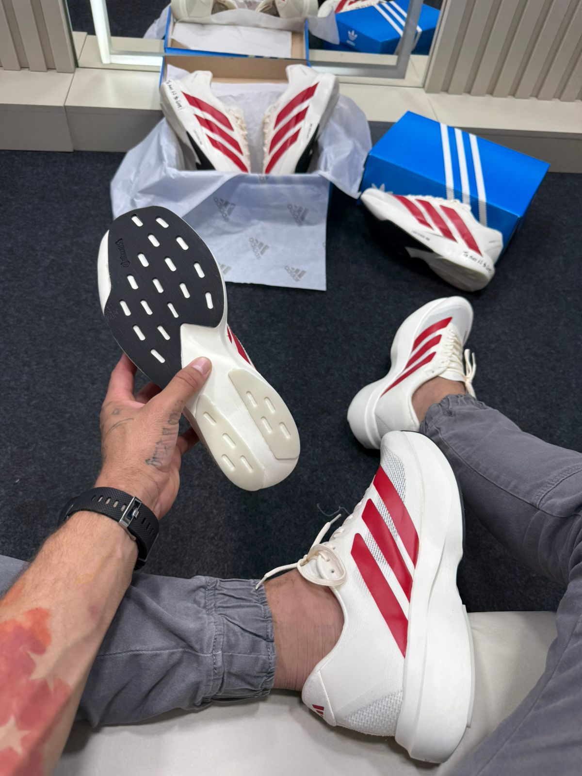Adidas Adizero Evo SL Off White e Vermelho