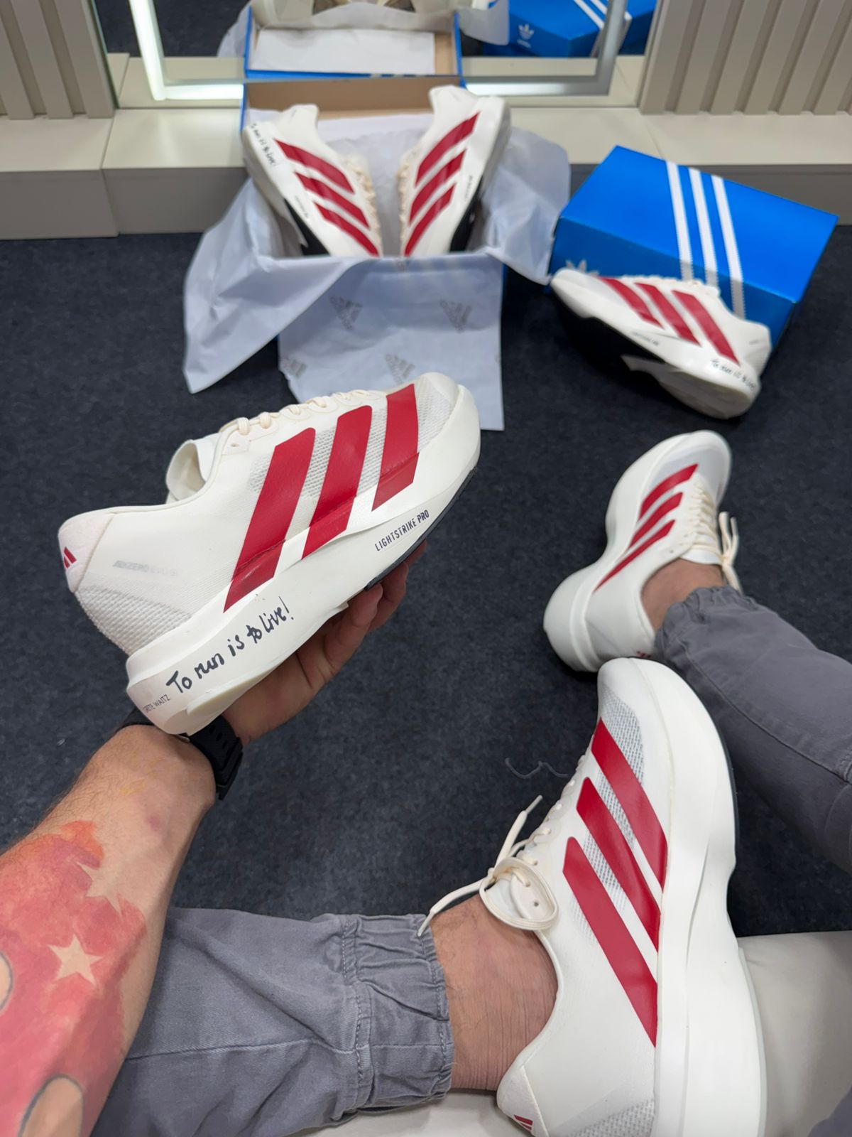 Adidas Adizero Evo SL Off White e Vermelho