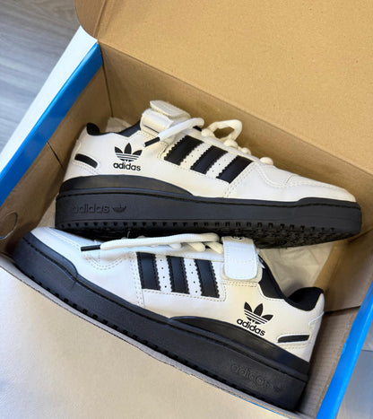 Adidas Fórum Preto e Branco Atacado