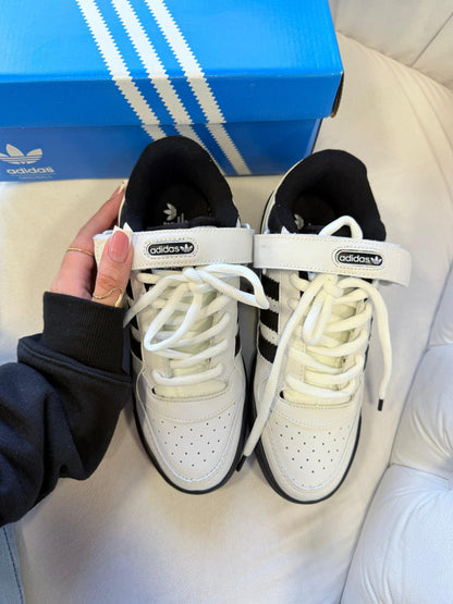 Adidas Fórum Preto e Branco Atacado