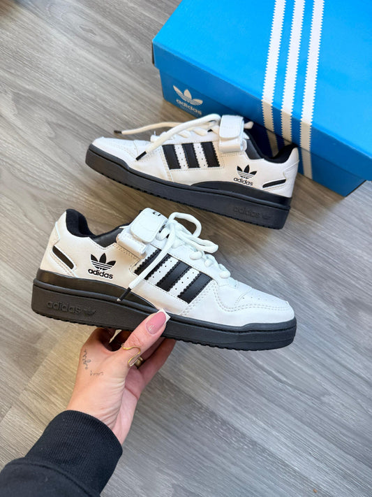 Adidas Fórum Preto e Branco Atacado
