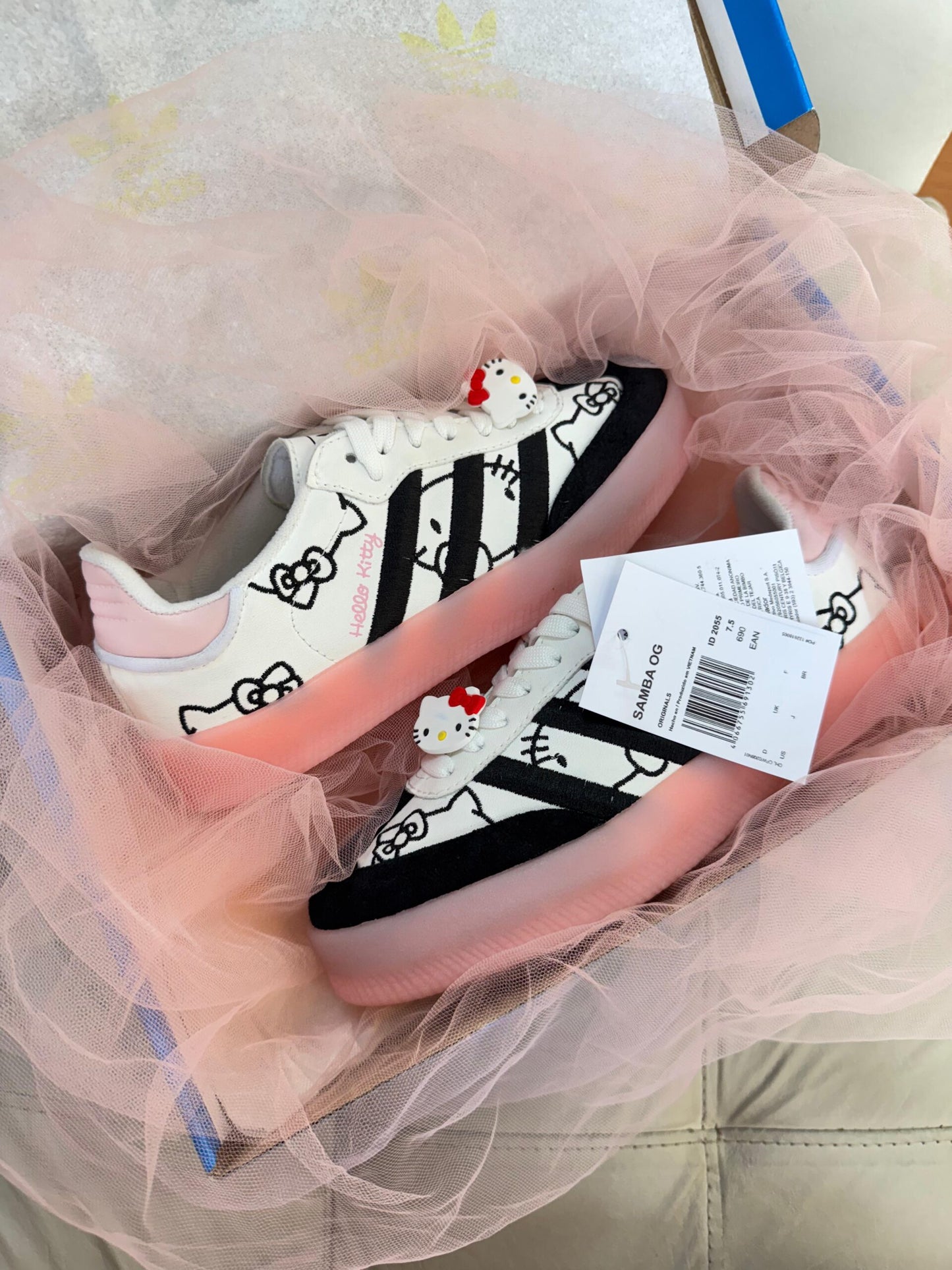 Adidas Hello Kitty x Adidas Sambae Cloud White Clear Pink