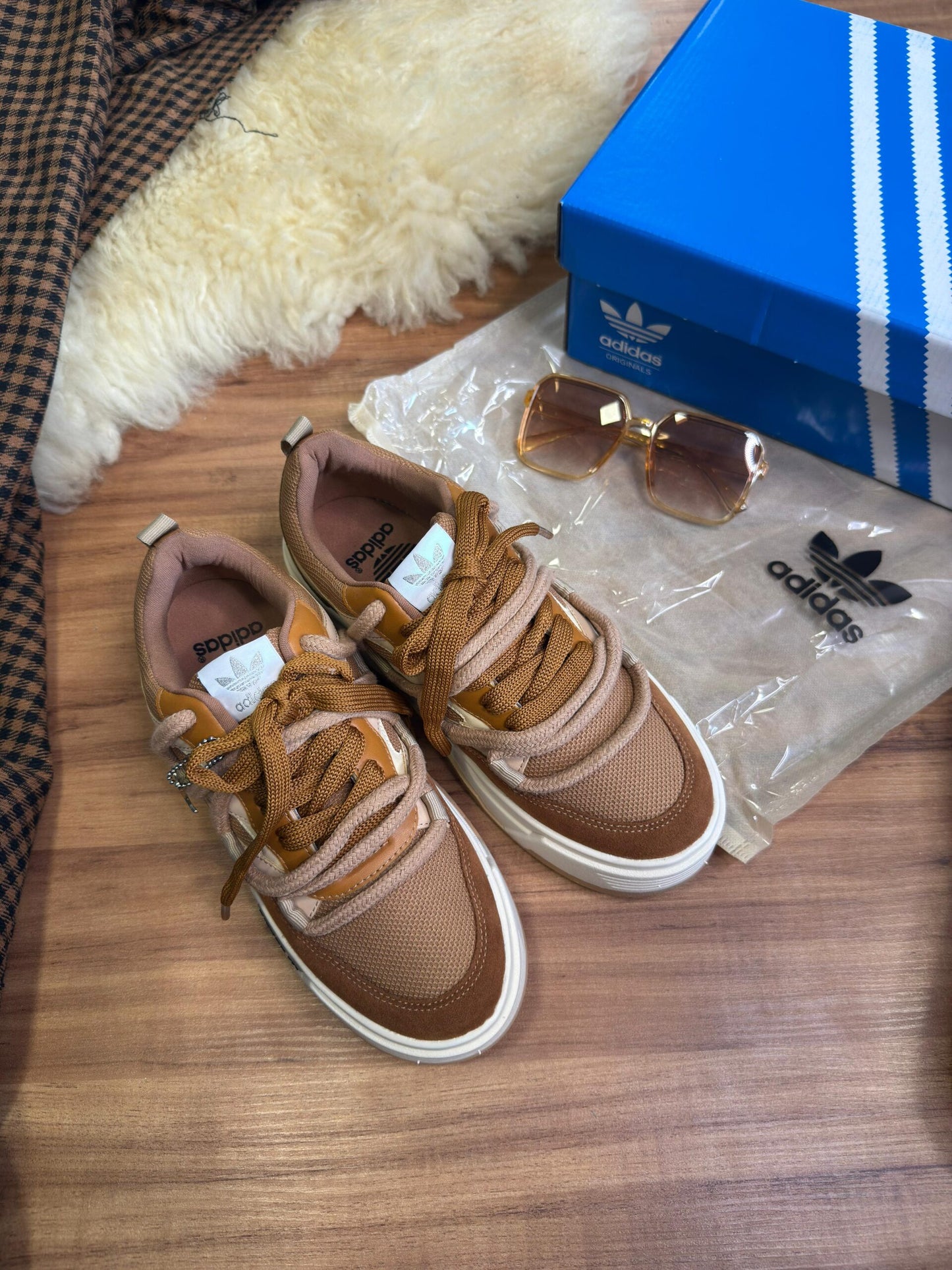 Adidas Plataforma Cadarço Duplo Preto / Marrom e Bege