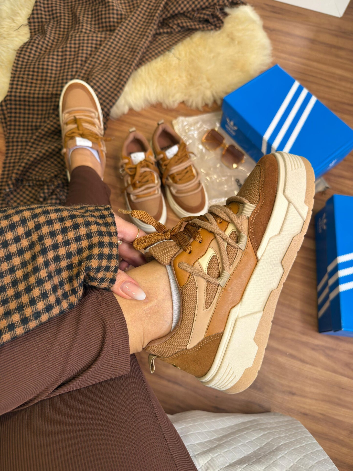 Adidas Plataforma Cadarço Duplo Preto / Marrom e Bege