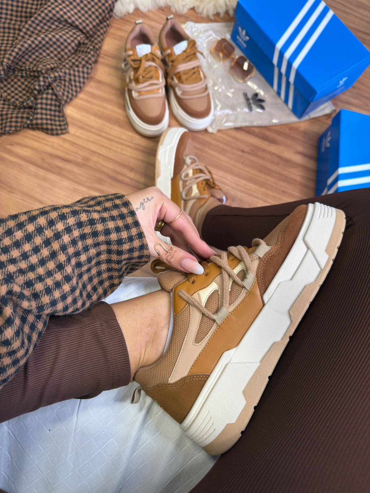 Adidas Plataforma Cadarço Duplo Preto / Marrom e Bege