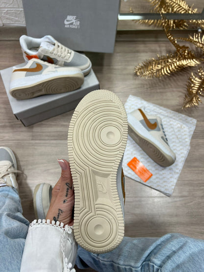 Air Force 1 Premium Branco e Marrom