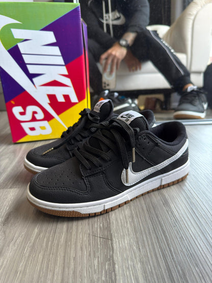 Dunk Low Pro Preto e Branco Atacado