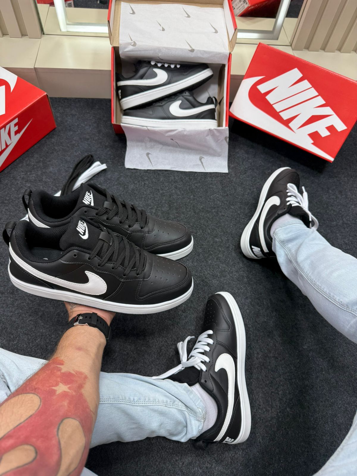 Nike Court Borough Low Preto e Branco