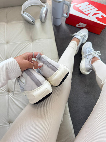 Nike Kinit B3 Cinza Atacado