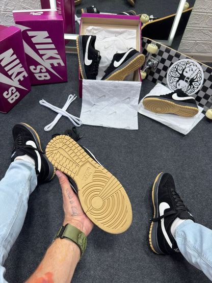 Nike Sb Dunk Low Pro Preto Camurça Atacado