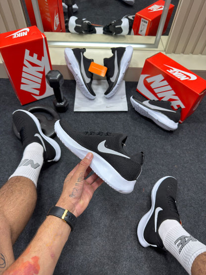 Nike Vapor Fly Premium Preto e Branco