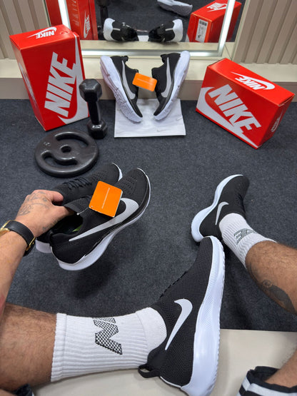 Nike Vapor Fly Premium Preto e Branco