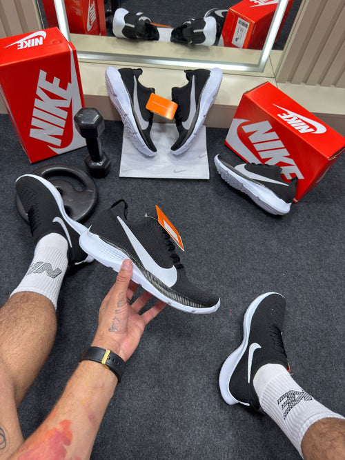 Nike Vapor Fly Premium Preto e Branco