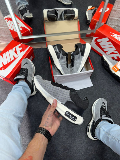 Nike ZoomX Invincible Run Prata Atacado