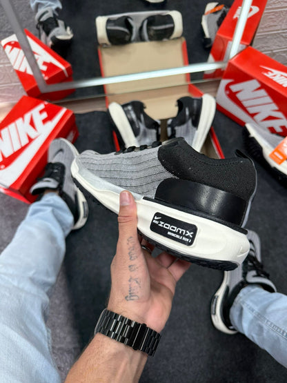 Nike ZoomX Invincible Run Prata Atacado