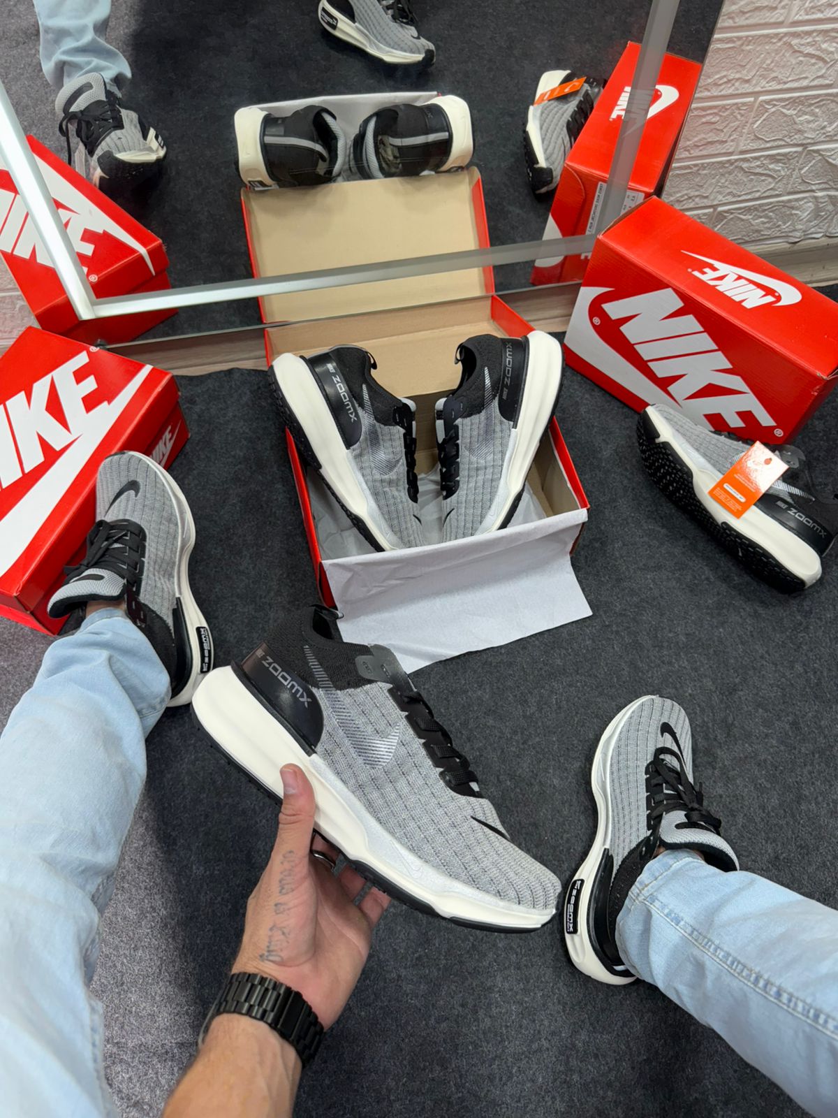 Nike ZoomX Invincible Run Prata Atacado