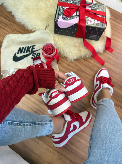 SB Dunk Valentine’s Day