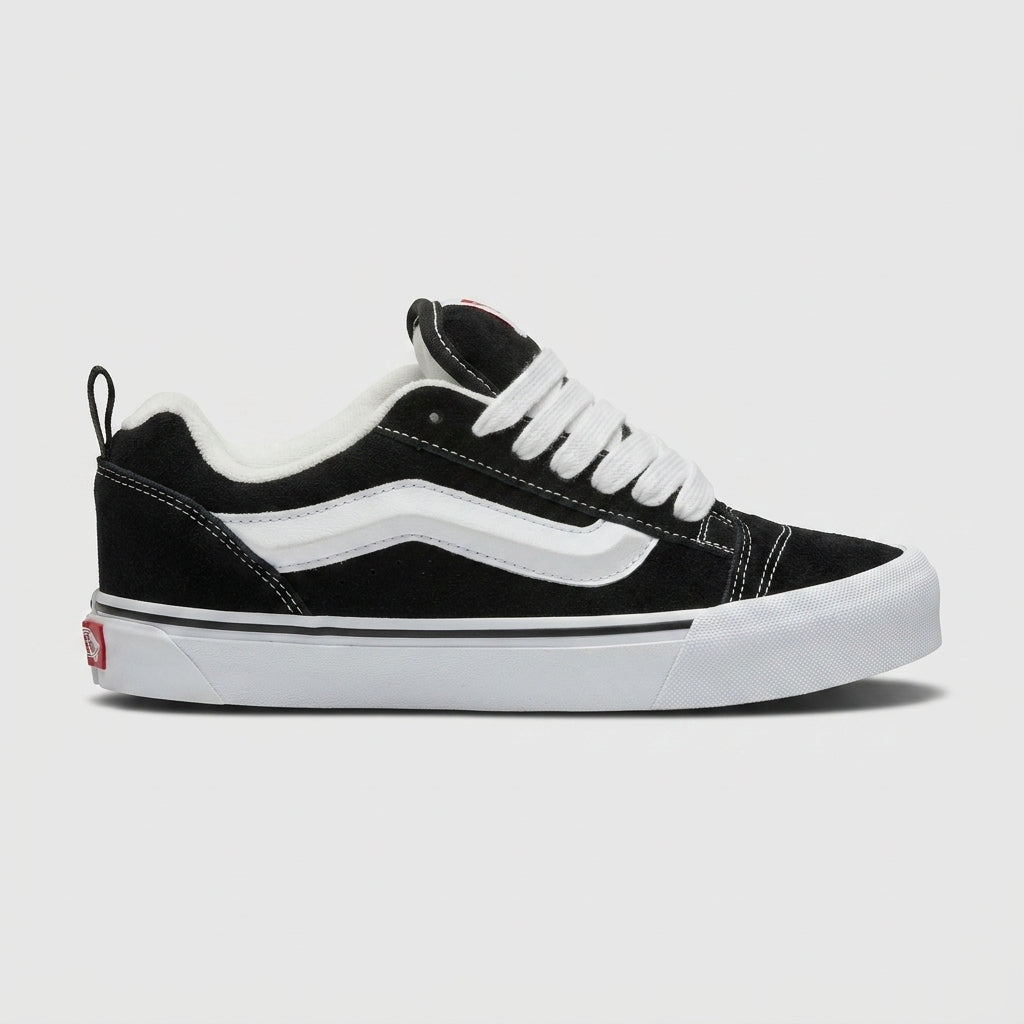 VNS Knu Skool — Preto e Branco