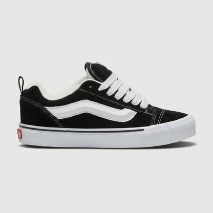 VNS Knu Skool — Preto e Branco