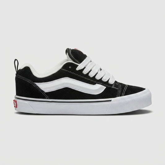 VNS Knu Skool — Preto e Branco