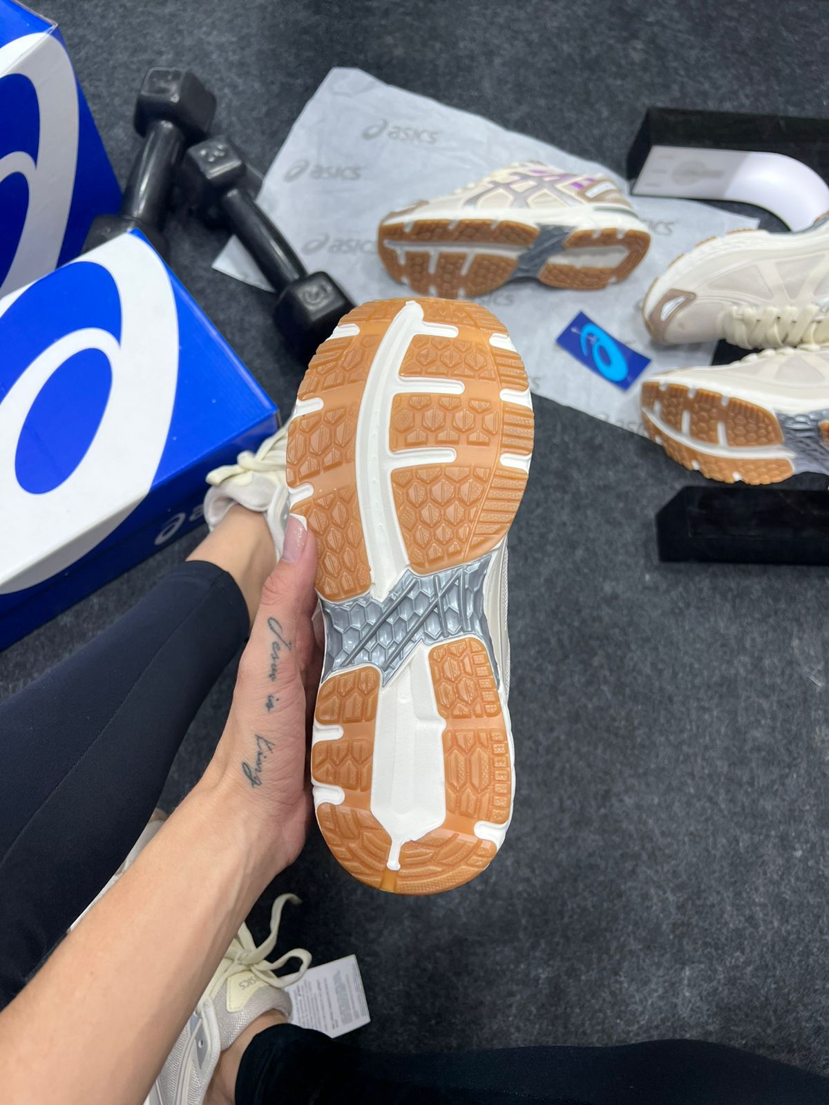 Tênis Asics Gel Venture 6 Off White Atacado