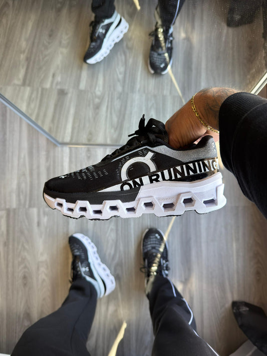 Tenis ON Cloudtilt Preto e Branco Atacado