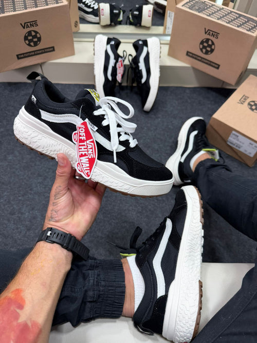 Vans Ultra Range Preto Branco