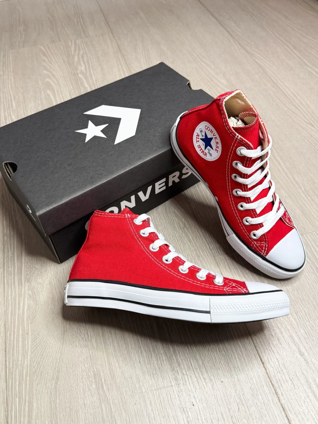 TENIS ALL STAR CHUCK TAYLOR CANO ALTO - VERMELHO
