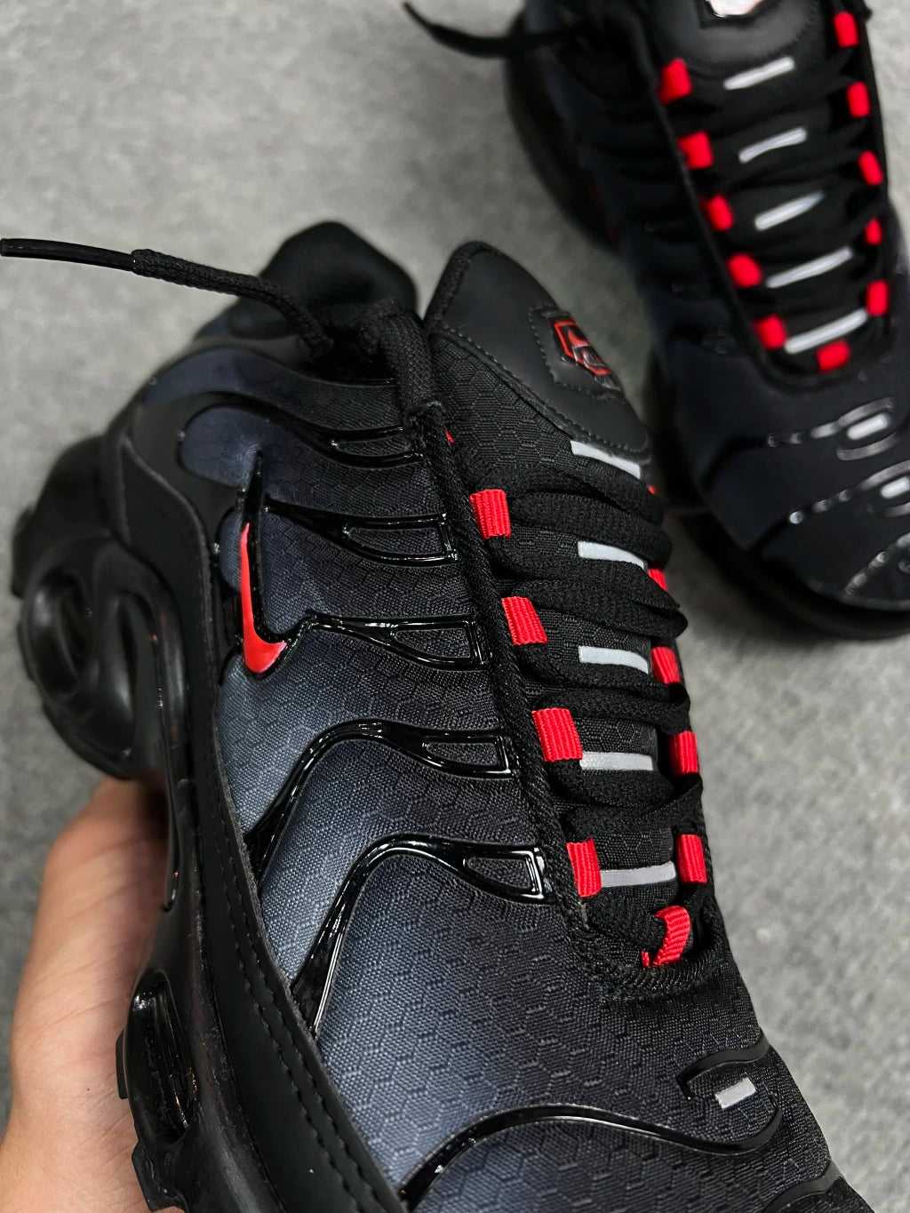 Nk Vapor Max Black Red