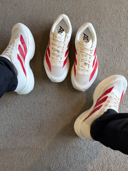 Adizero off com vermelho