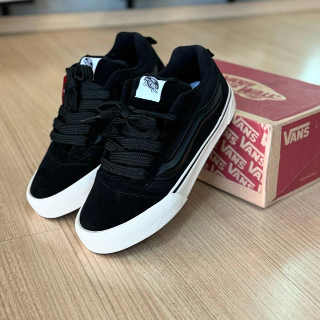 VNS Knu All Black