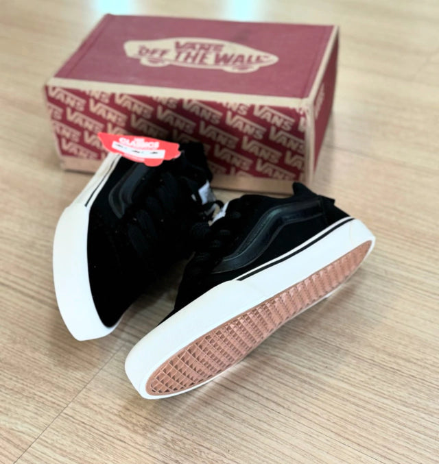 VNS Knu All Black