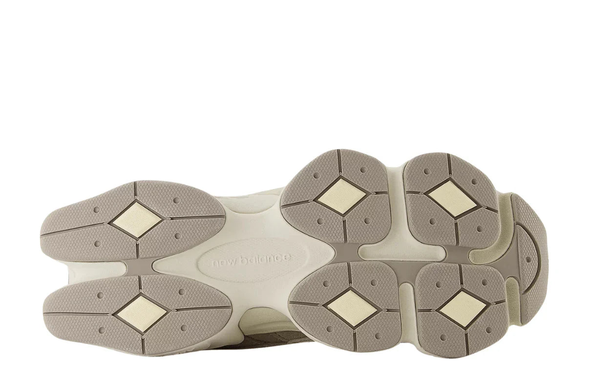 New Balance 9060 Mushroom Arid Stone Bege